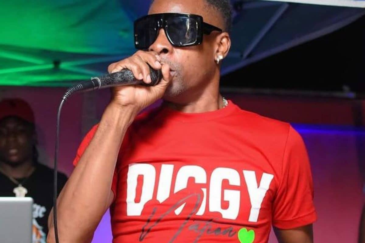 mr.-lexx-launches-diggy-nation-clothing-line